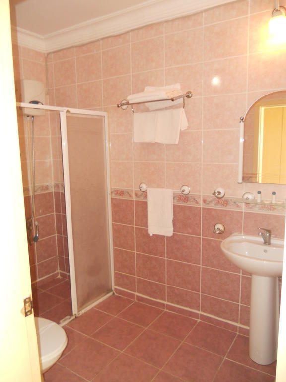 Baris Hotel Erdemli Pokoj fotografie